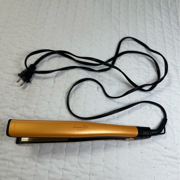 Lunata Vibrant Orange Hair Straightener On and Off Switch - Picture 3 of 12